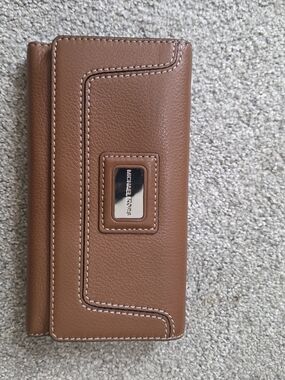 Michael Kors  Leather Trifold Wallet